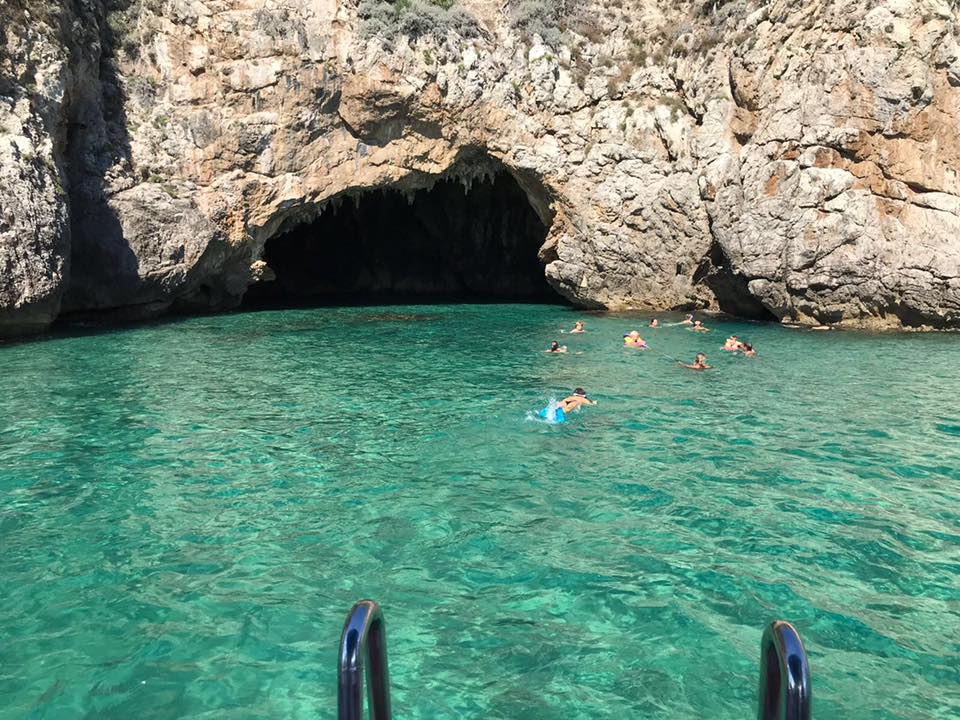 42819716_2101403439878968_6249142171178369024_n