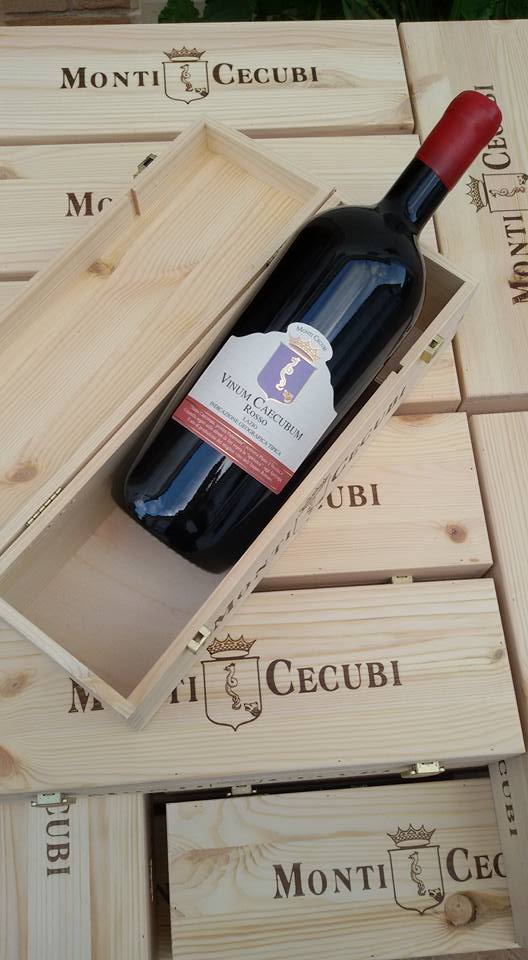 Una bottiglia di Cecubo, il vino più amato nell'Antica Roma